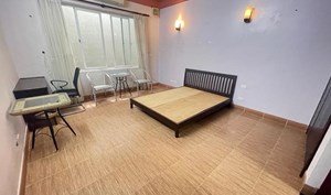 Bán căn xây kiểu biệt thự phố Đại Cồ Việt. 100m x 5 tầng, mặt tiền 7m, giá chào 22 tỷ